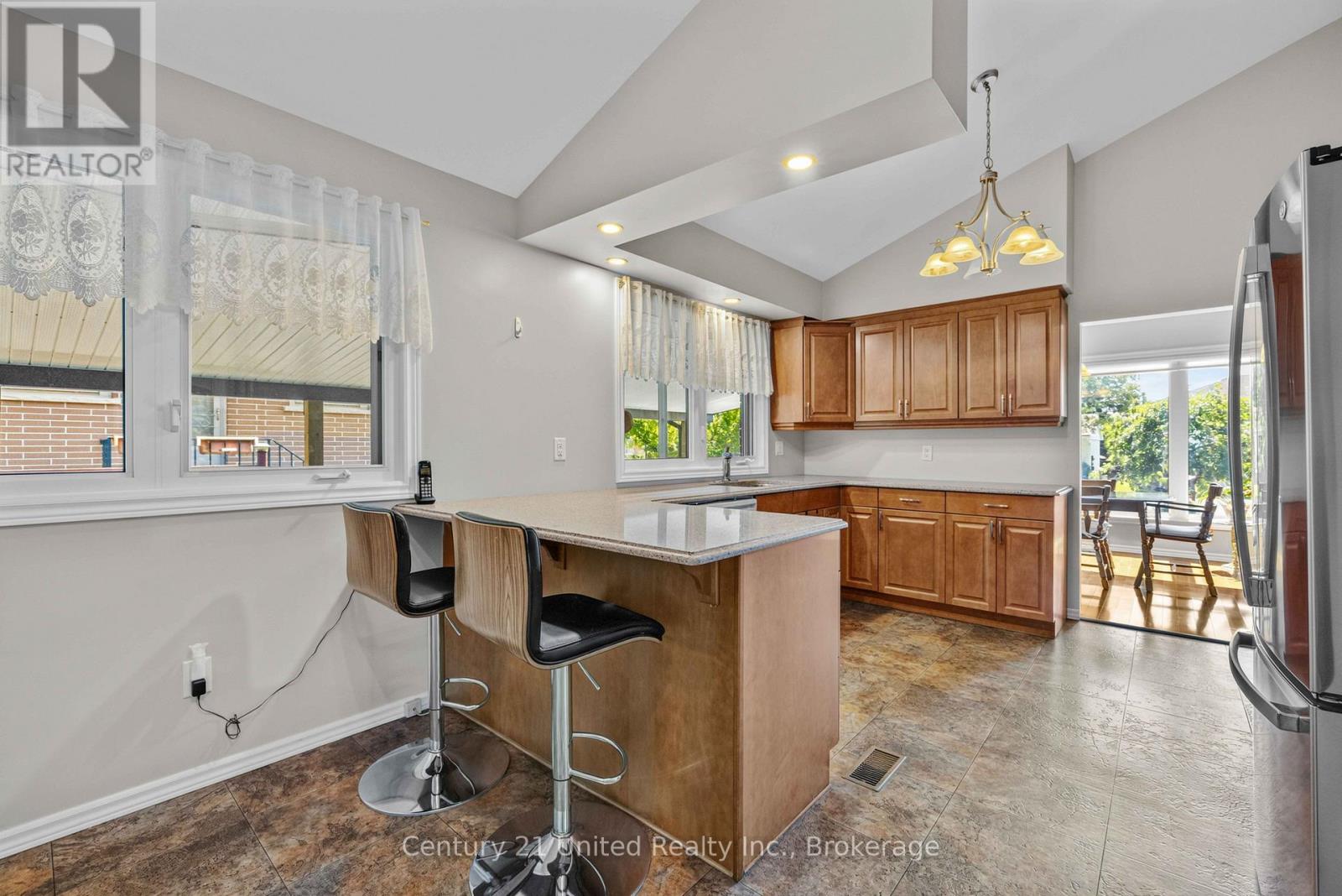 1225 Milburn Street, Peterborough (Northcrest Ward 5), Ontario  K9H 6P3 - Photo 15 - X13782474