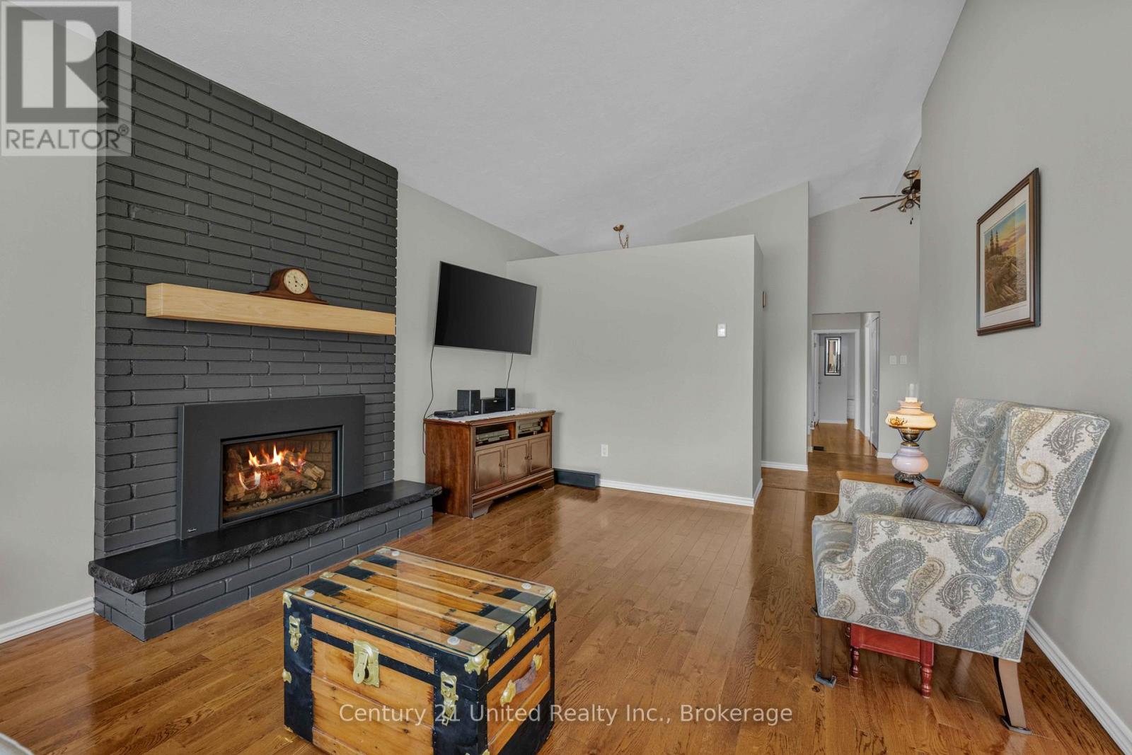 1225 Milburn Street, Peterborough (Northcrest Ward 5), Ontario  K9H 6P3 - Photo 6 - X13782474