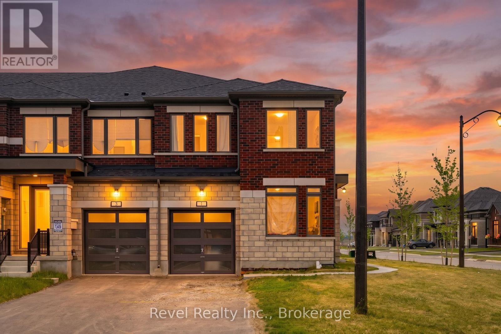 1 Keenan Street, Kawartha Lakes (Lindsay), Ontario  K9V 6K2 - Photo 2 - X13782778