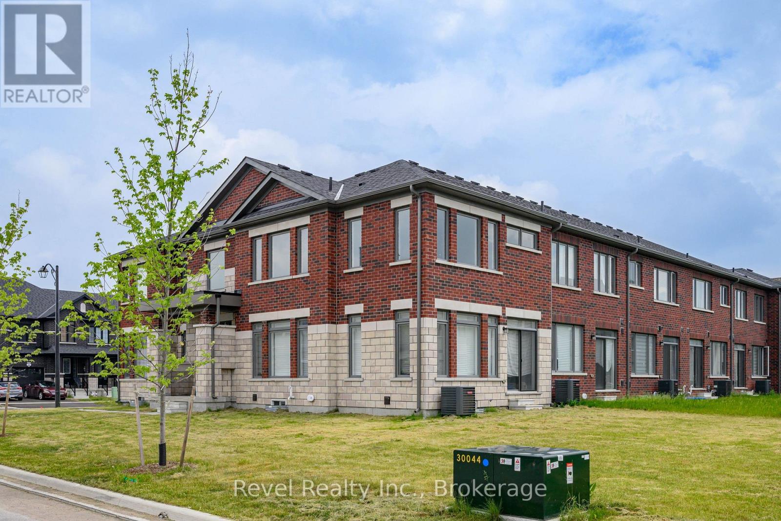 1 Keenan Street, Kawartha Lakes (Lindsay), Ontario  K9V 6K2 - Photo 5 - X13782778