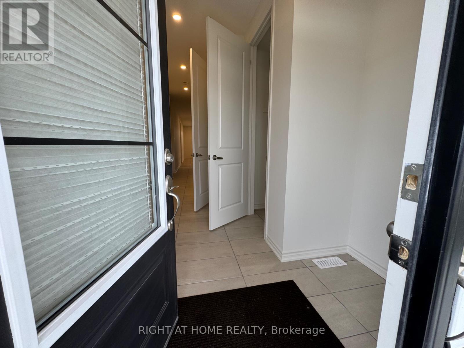 Main - 60 Debois Street, Kawartha Lakes (Lindsay), Ontario  K9V 6A9 - Photo 10 - X13782796