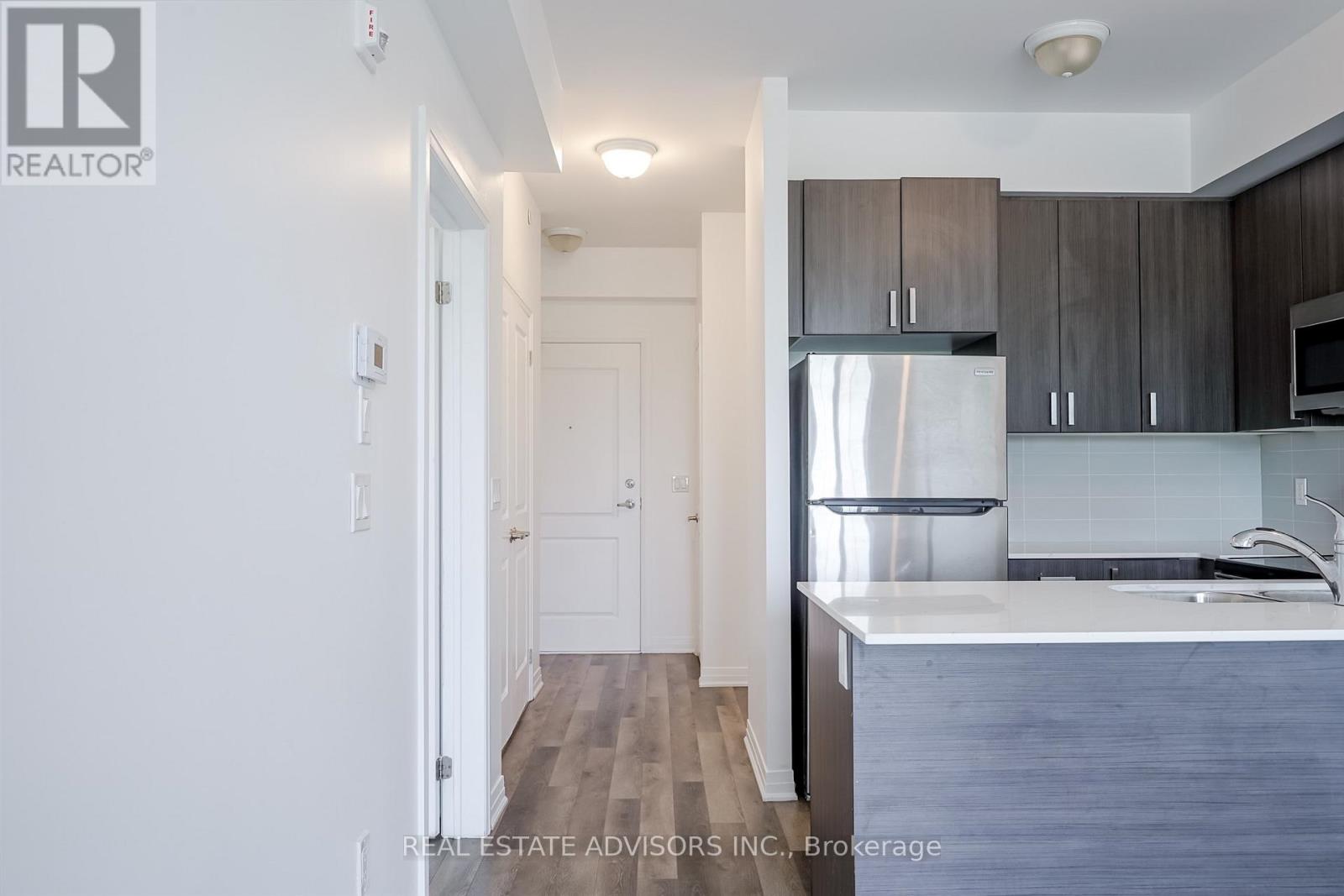 203 - 65 Shipway Avenue, Clarington (Newcastle), Ontario  L1B 0B7 - Photo 8 - E13783170