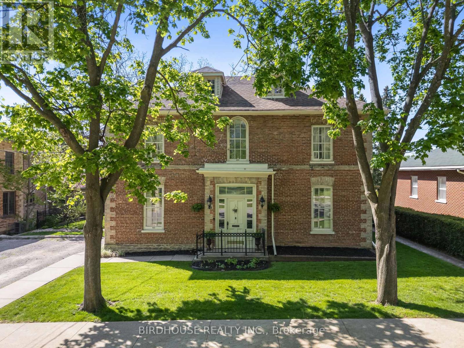 69 BOND STREET W, kawartha lakes (lindsay), Ontario