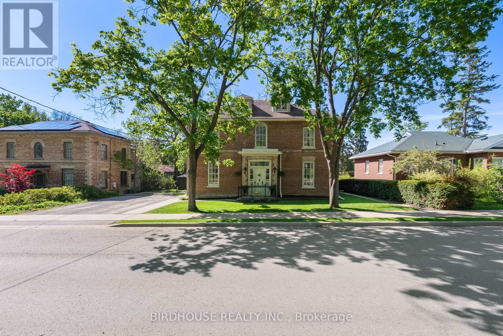 69 Bond Street W, Kawartha Lakes (Lindsay), Ontario  K9V 3R3 - Photo 2 - X13784502