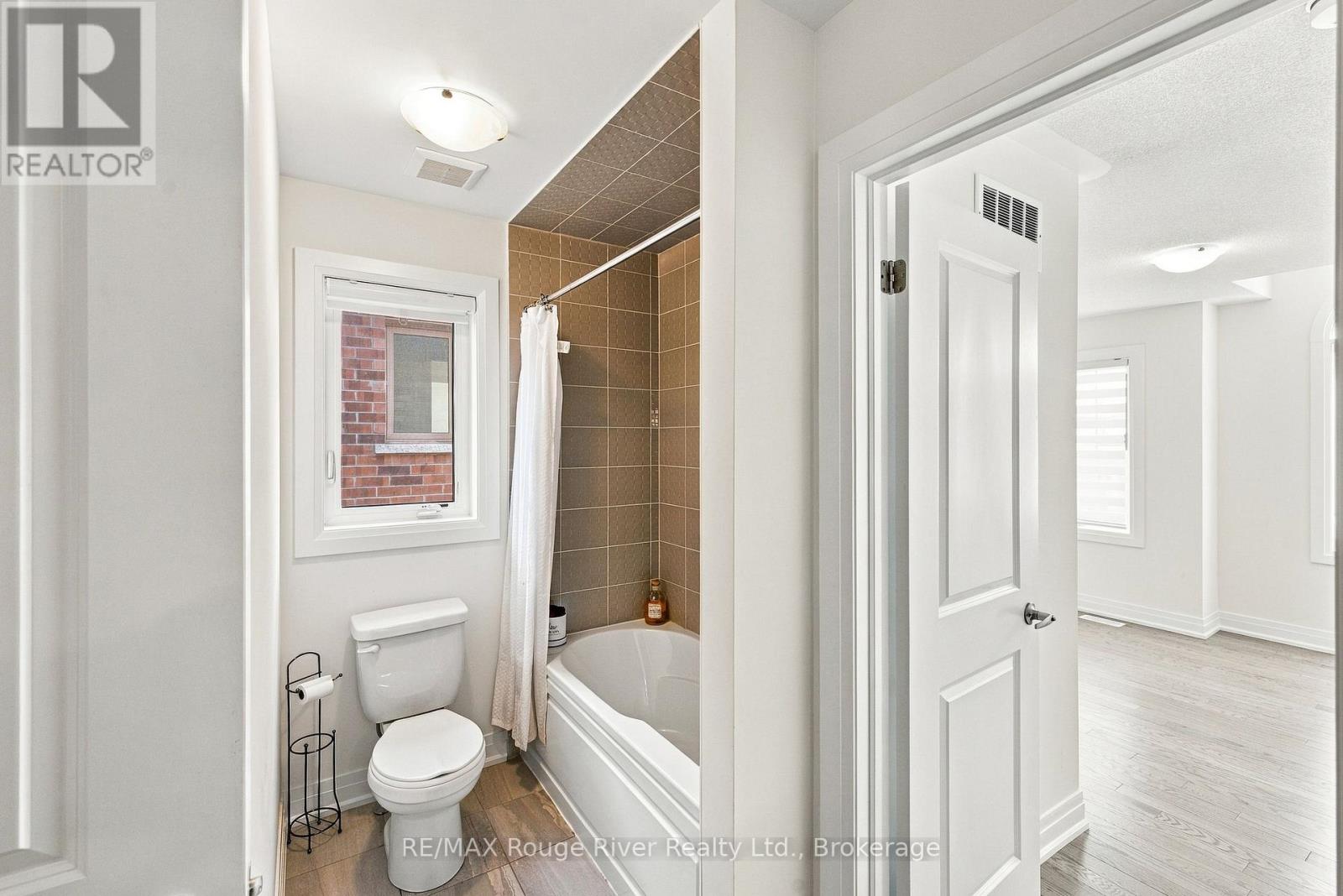 26 Rogerson Street, Clarington (Newcastle), Ontario  L1B 0W4 - Photo 34 - E13785332