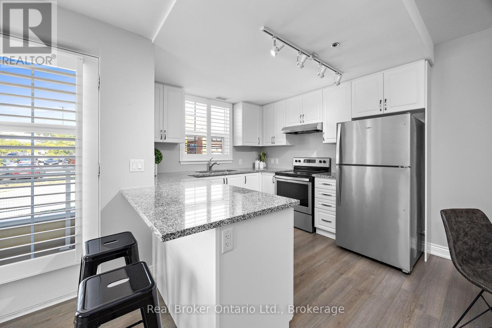 216 - 21 Brookhouse Drive, Clarington (Newcastle), Ontario  L1B 0V4 - Photo 8 - E13785552