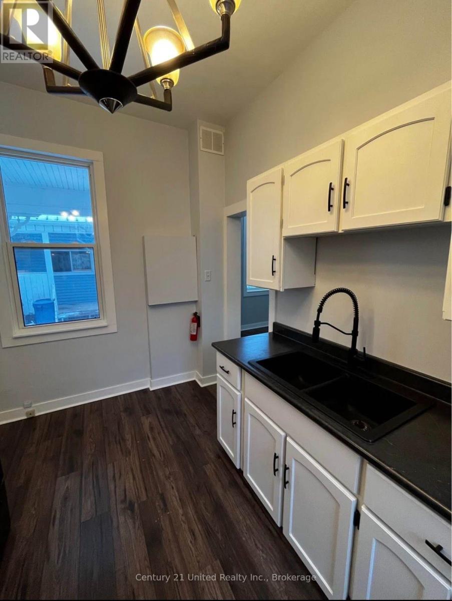 88 Douro Street, Peterborough (Ashburnham Ward 4), Ontario  K9H 1H4 - Photo 2 - X13786396