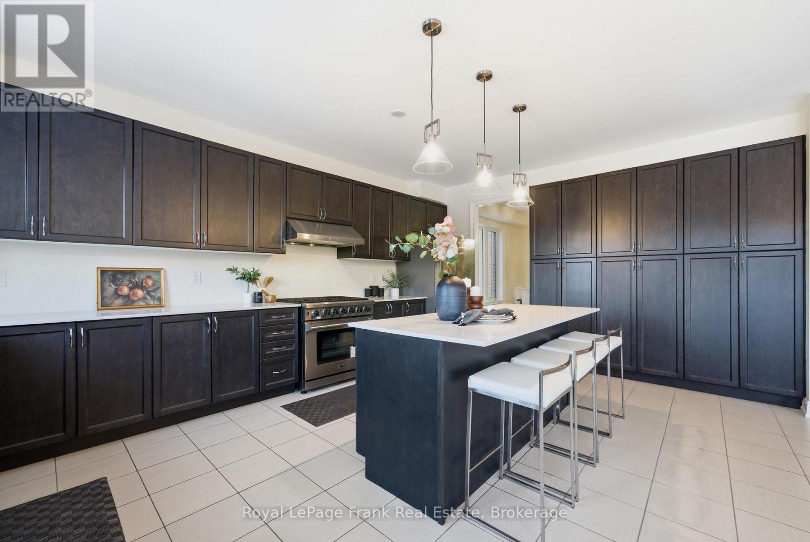 60 Hennessey Crescent, Kawartha Lakes (Lindsay), Ontario  K9V 0P3 - Photo 15 - X13786486
