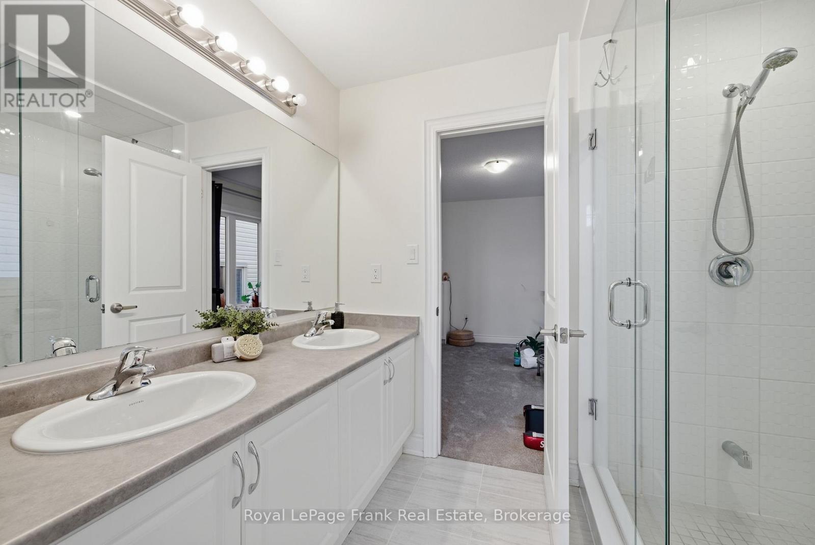 60 Hennessey Crescent, Kawartha Lakes (Lindsay), Ontario  K9V 0P3 - Photo 34 - X13786486