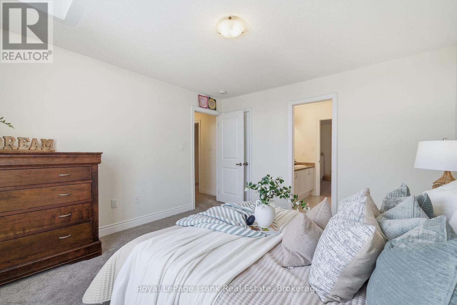 60 Hennessey Crescent, Kawartha Lakes (Lindsay), Ontario  K9V 0P3 - Photo 38 - X13786486