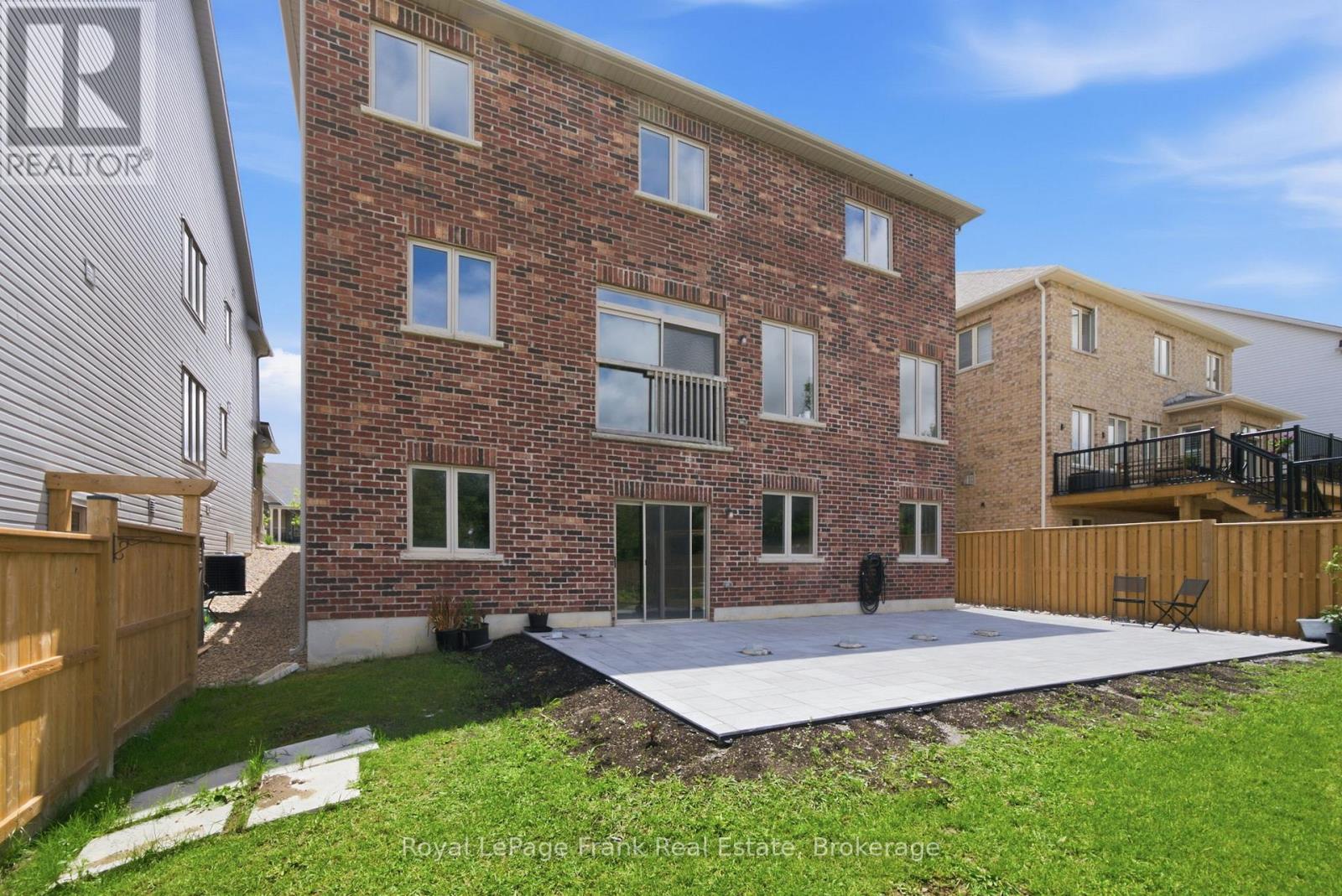 60 Hennessey Crescent, Kawartha Lakes (Lindsay), Ontario  K9V 0P3 - Photo 46 - X13786486