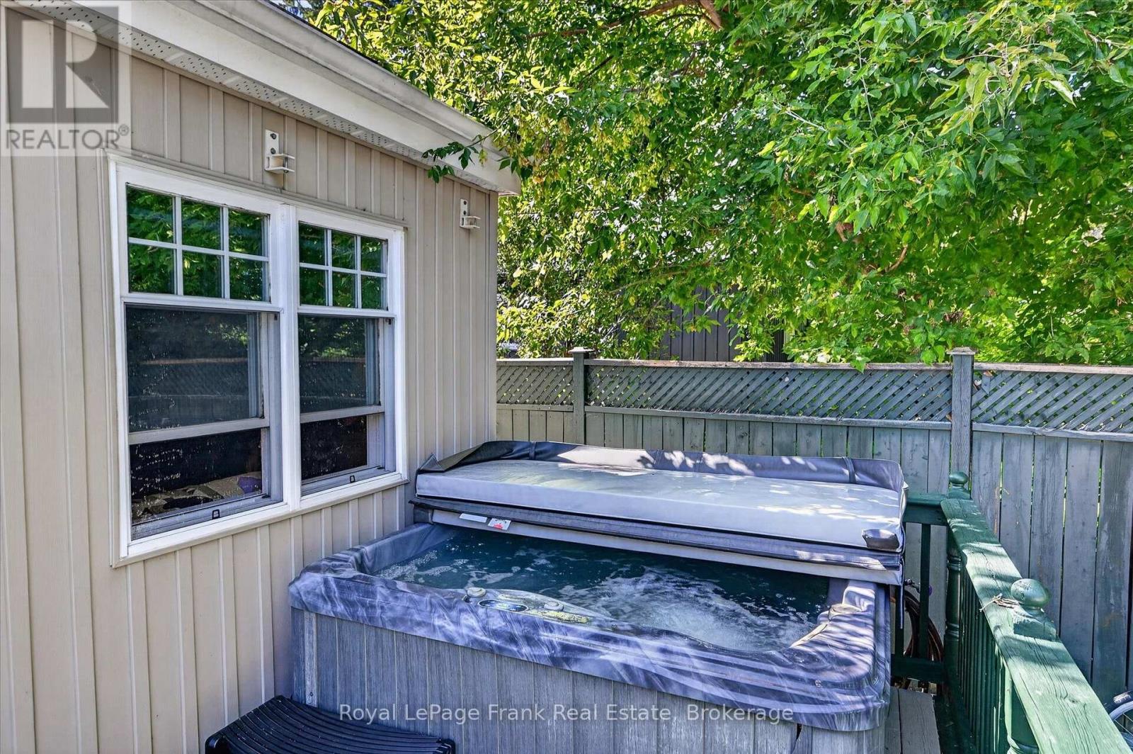404 London Street, Peterborough (Town Ward 3), Ontario  K9H 3A3 - Photo 31 - X13786586