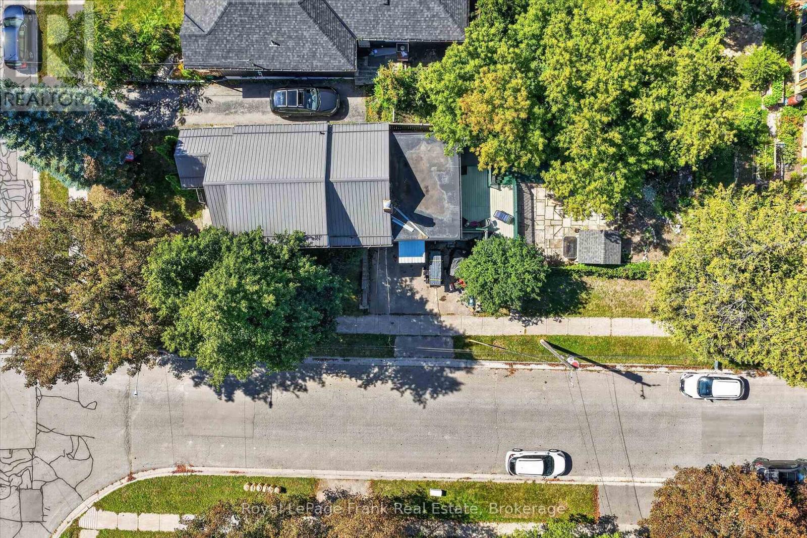 404 London Street, Peterborough (Town Ward 3), Ontario  K9H 3A3 - Photo 36 - X13786586