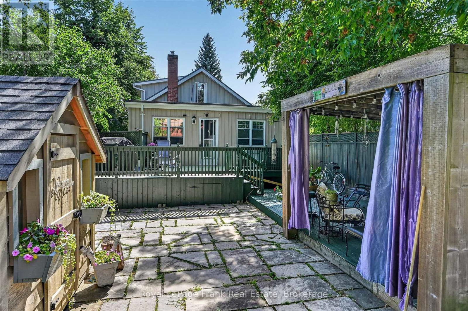 404 London Street, Peterborough (Town Ward 3), Ontario  K9H 3A3 - Photo 5 - X13786586