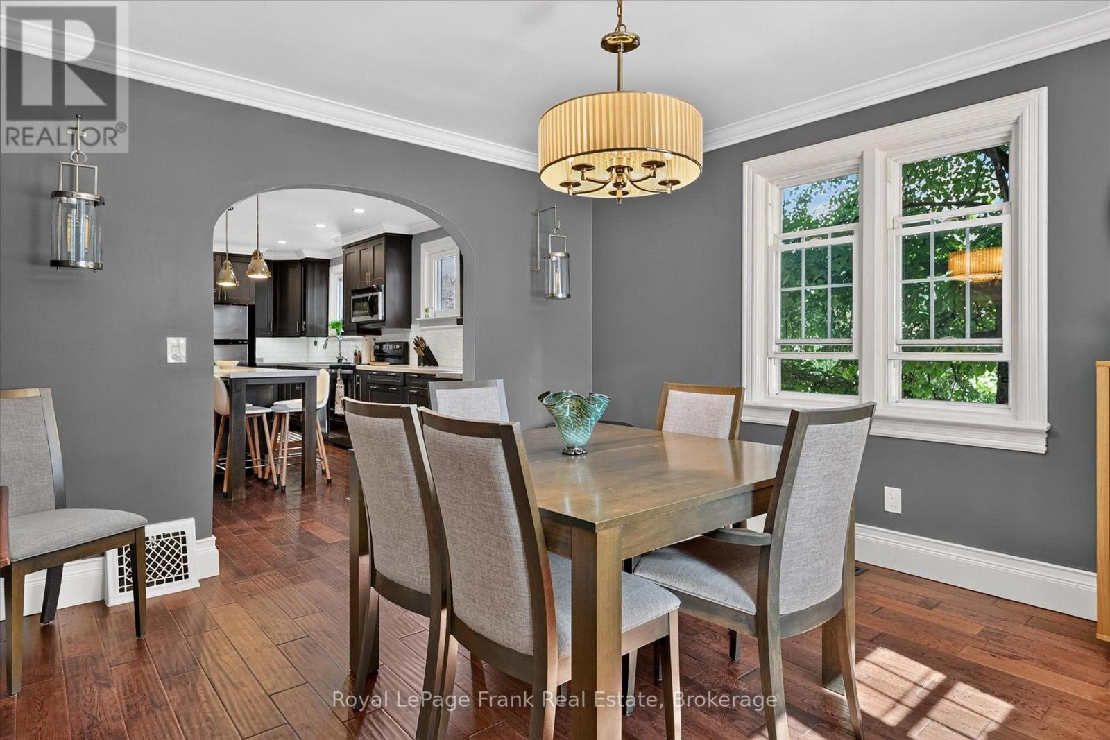 404 London Street, Peterborough (Town Ward 3), Ontario  K9H 3A3 - Photo 7 - X13786586