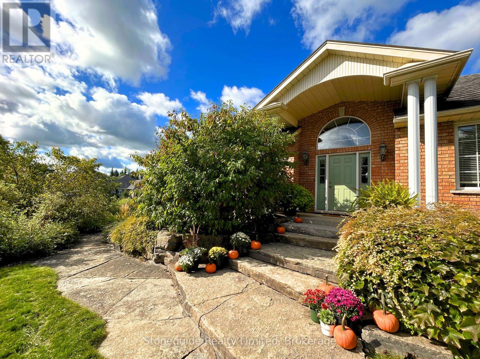 1580 College Park Drive, Peterborough (Otonabee Ward 1), Ontario  K9K 2G9 - Photo 2 - X13786714