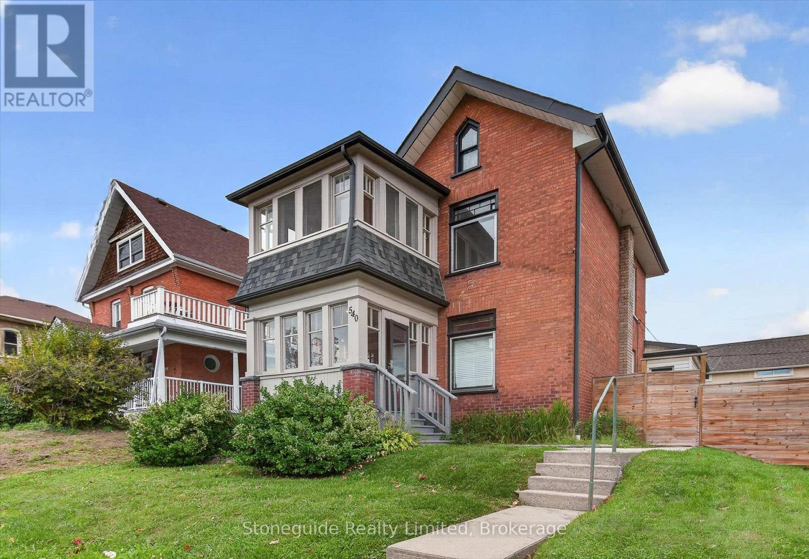 540 CHARLOTTE STREET, peterborough (town ward 3), Ontario