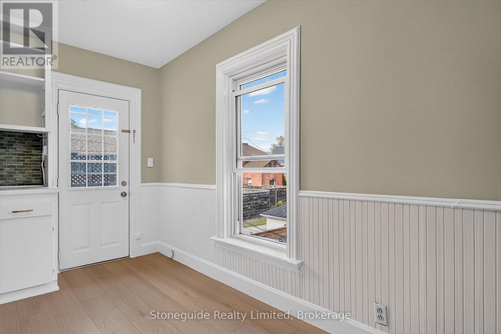 540 Charlotte Street, Peterborough (Town Ward 3), Ontario  K9J 2W5 - Photo 6 - X13787104