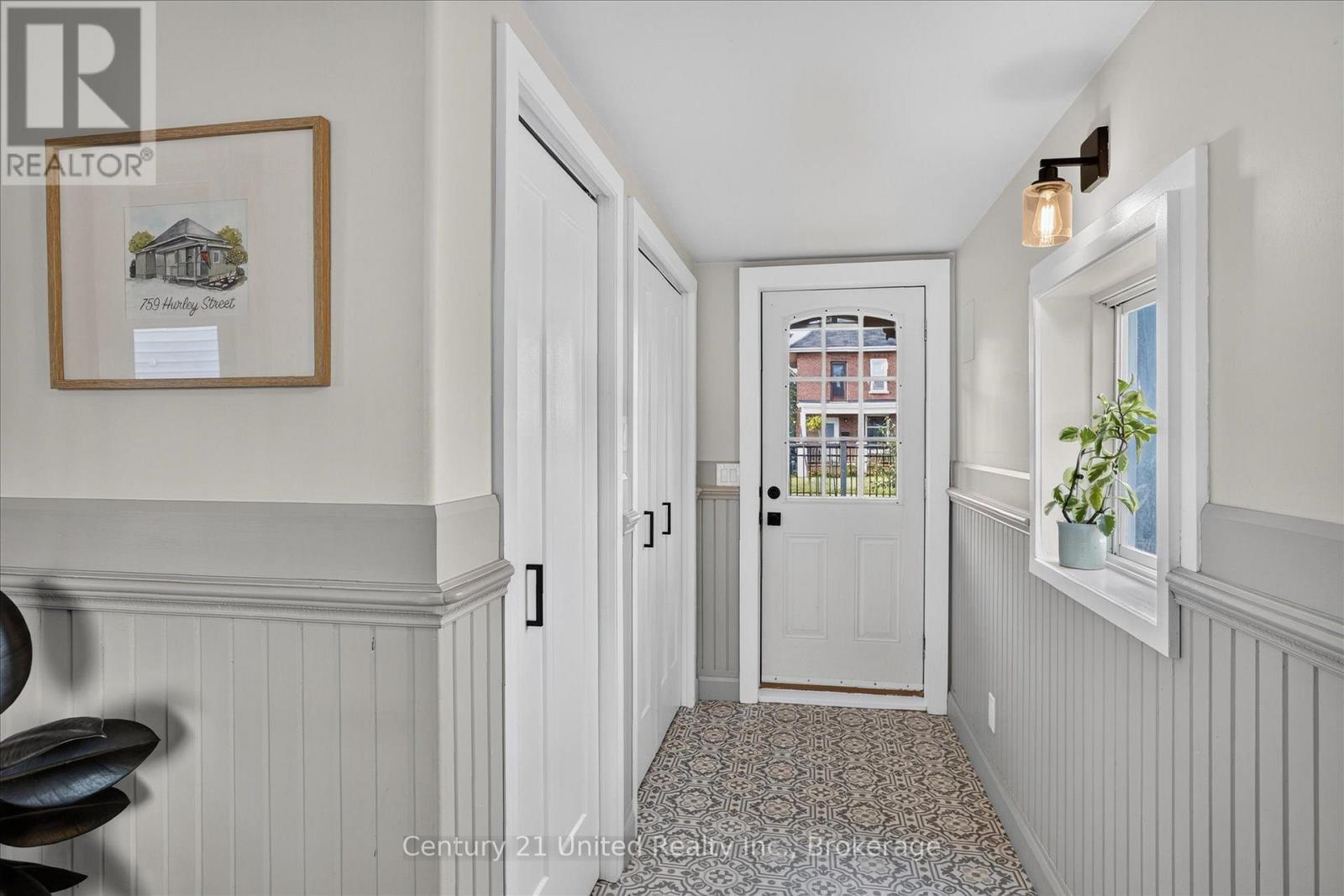 759 Hurley Street, Peterborough (Otonabee Ward 1), Ontario  K9J 3B1 - Photo 10 - X13788098