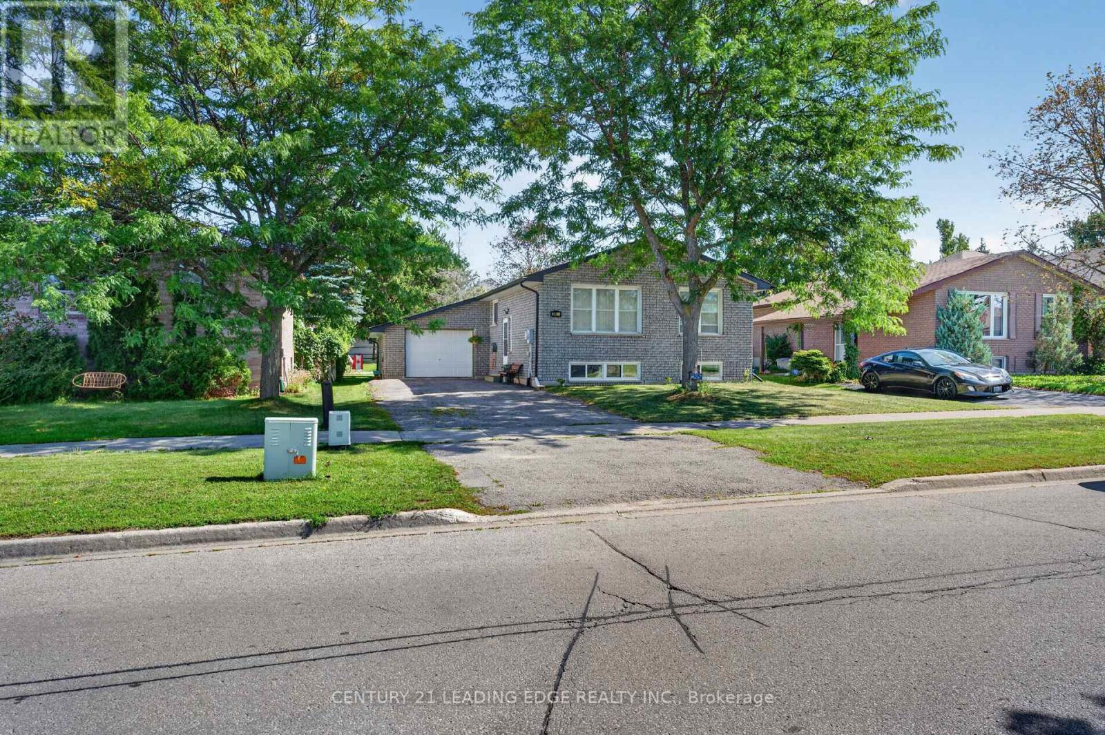 248 Victoria Avenue N, Kawartha Lakes (Lindsay), Ontario  K9V 4H1 - Photo 3 - X13788104