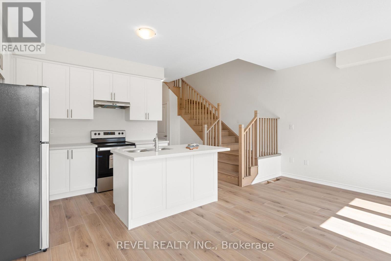 38 Hickey Lane, Kawartha Lakes (Lindsay), Ontario  K9V 1T9 - Photo 9 - X13789668
