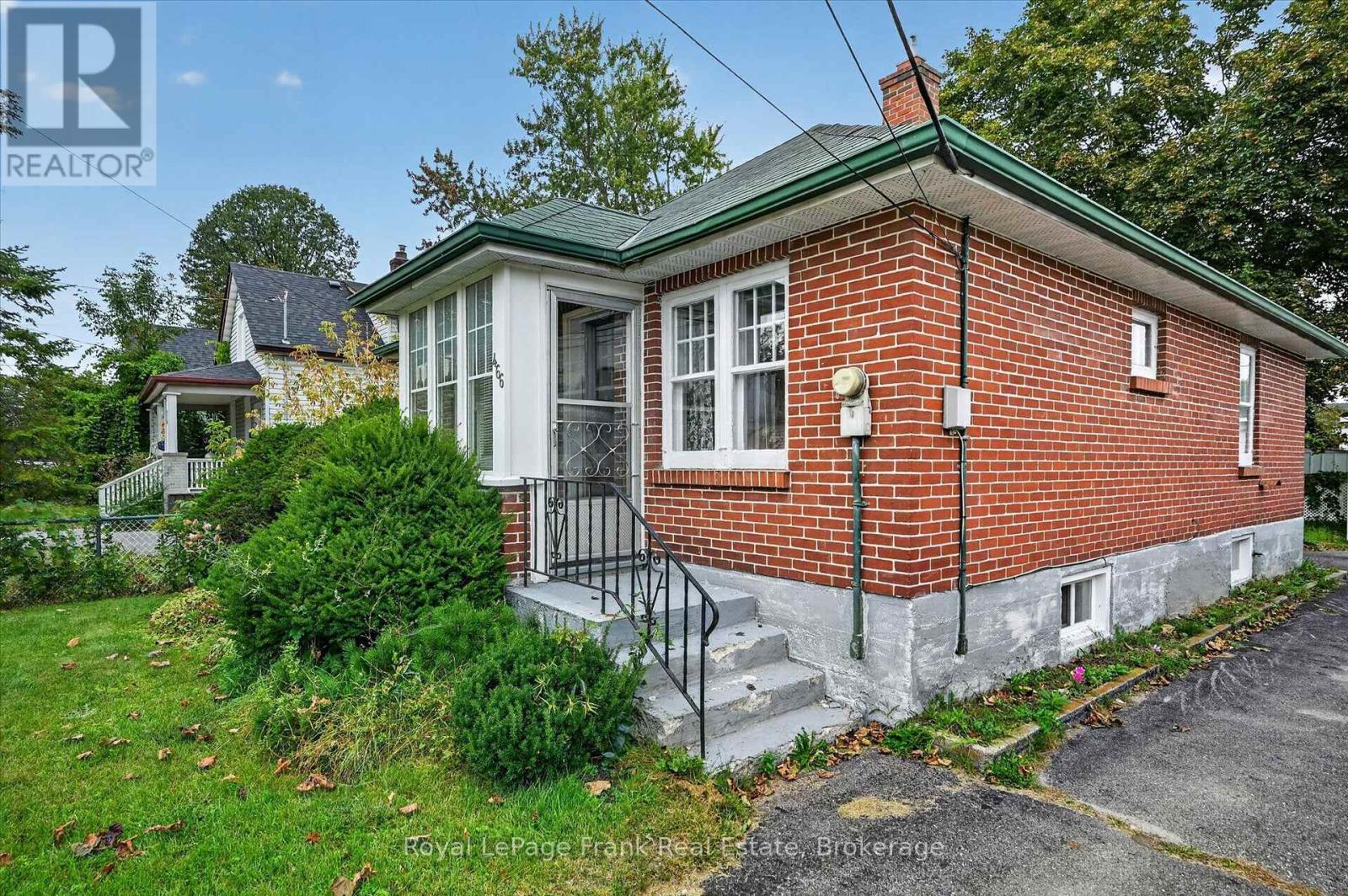 466 Edison Avenue, Peterborough (Otonabee Ward 1), Ontario  K9J 4G3 - Photo 5 - X13790840