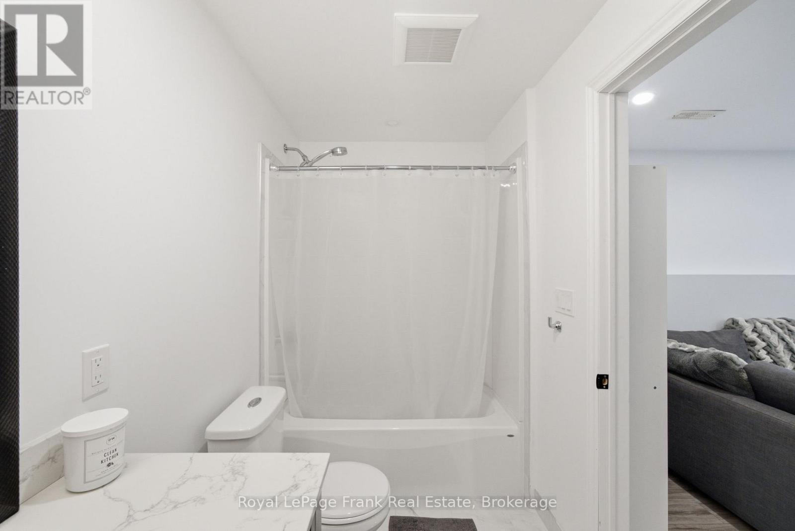 26 Fallingbrook Crescent, Kawartha Lakes (Lindsay), Ontario  K9V 0B3 - Photo 26 - X13791170