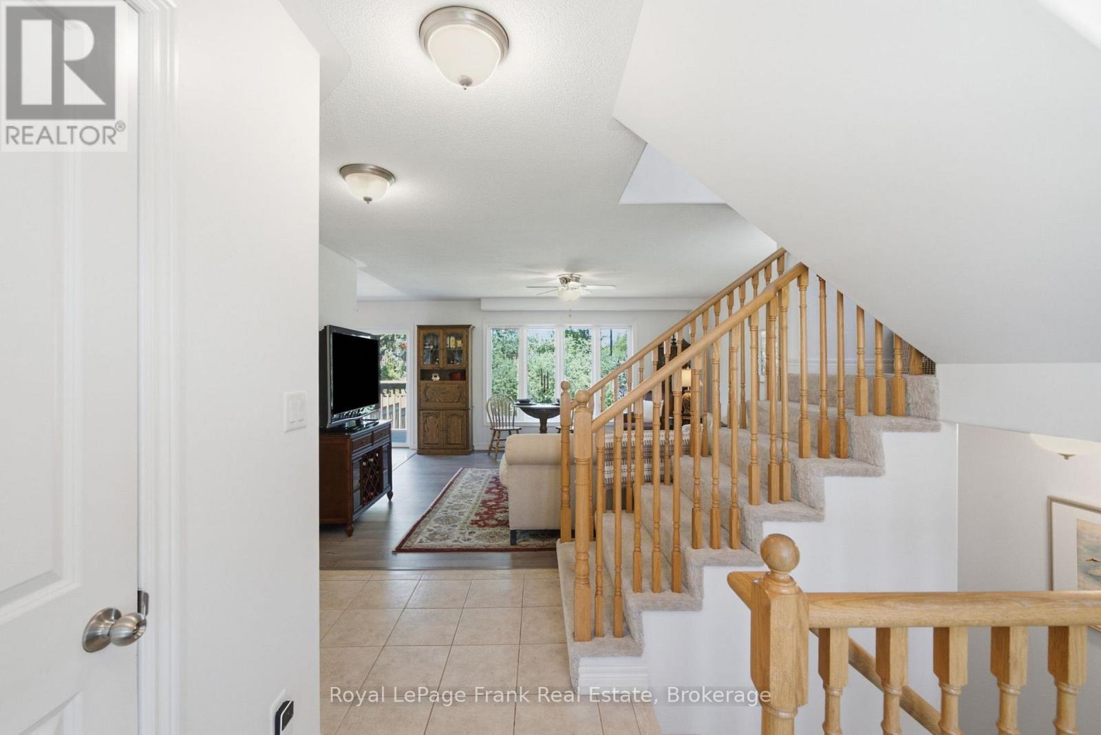 26 Fallingbrook Crescent, Kawartha Lakes (Lindsay), Ontario  K9V 0B3 - Photo 6 - X13791170