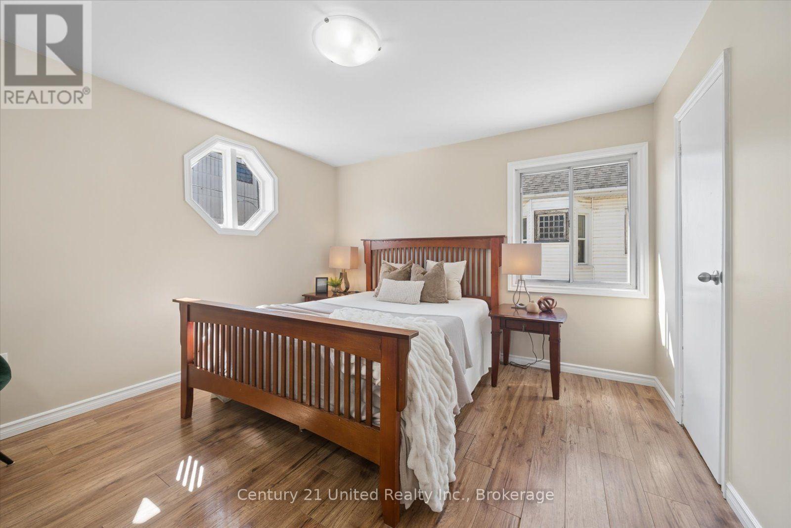584 Wolfe Street, Peterborough (Town Ward 3), Ontario  K9J 2L8 - Photo 17 - X13791574