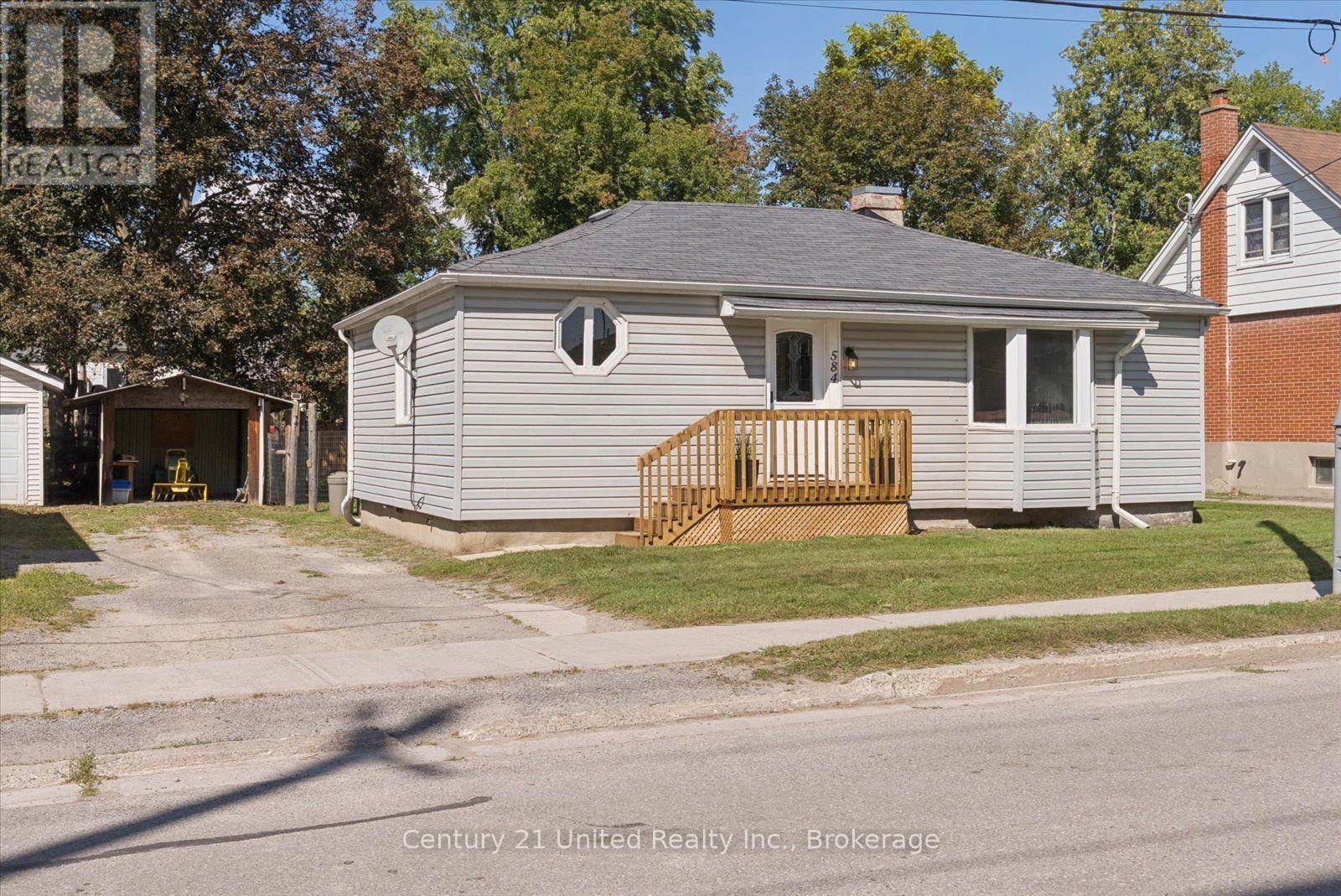 584 Wolfe Street, Peterborough (Town Ward 3), Ontario  K9J 2L8 - Photo 32 - X13791574