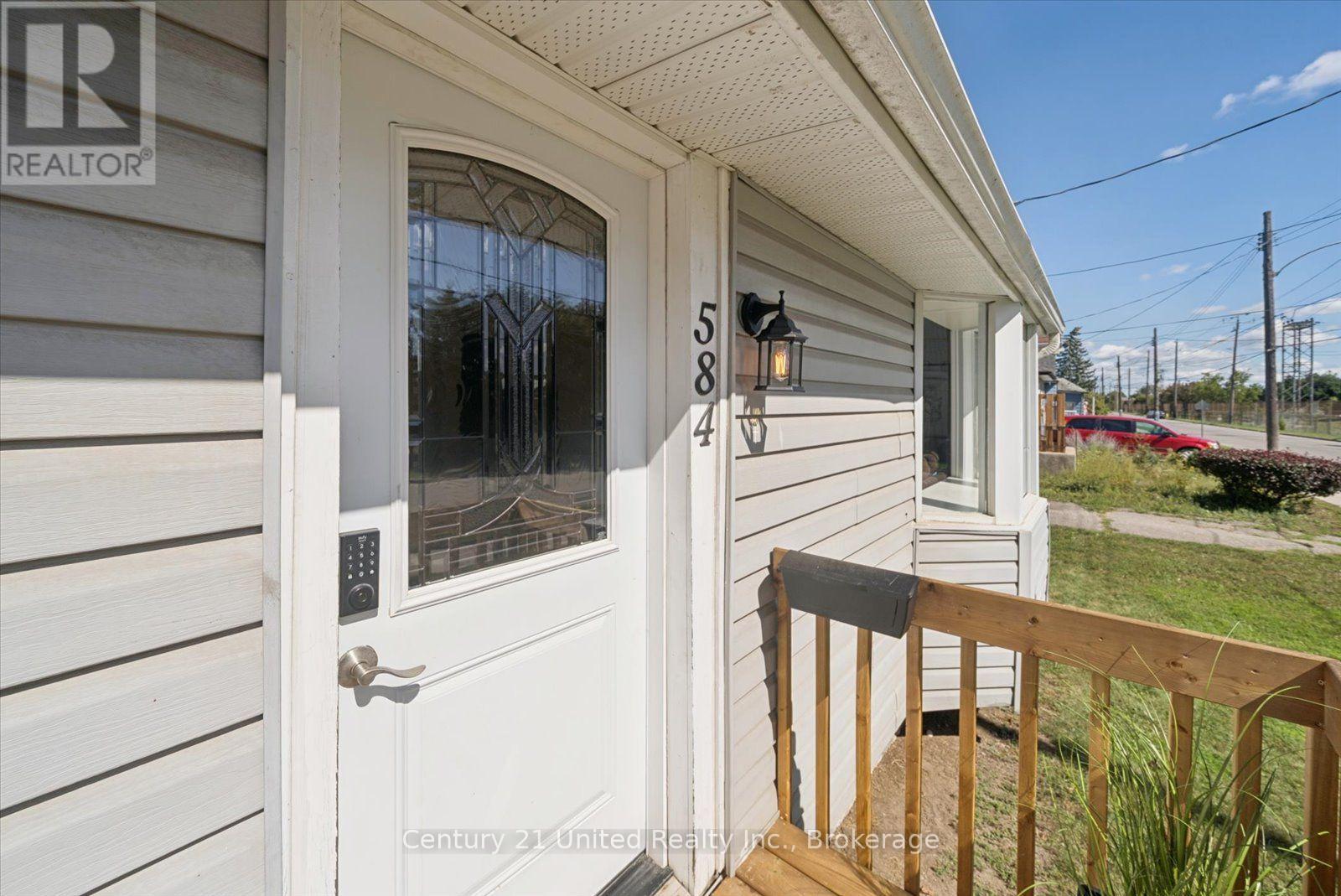 584 Wolfe Street, Peterborough (Town Ward 3), Ontario  K9J 2L8 - Photo 4 - X13791574