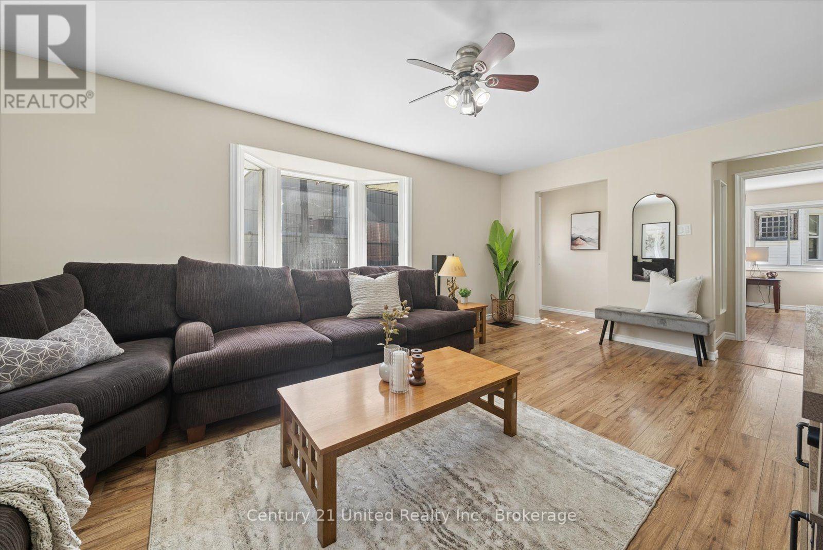 584 Wolfe Street, Peterborough (Town Ward 3), Ontario  K9J 2L8 - Photo 8 - X13791574