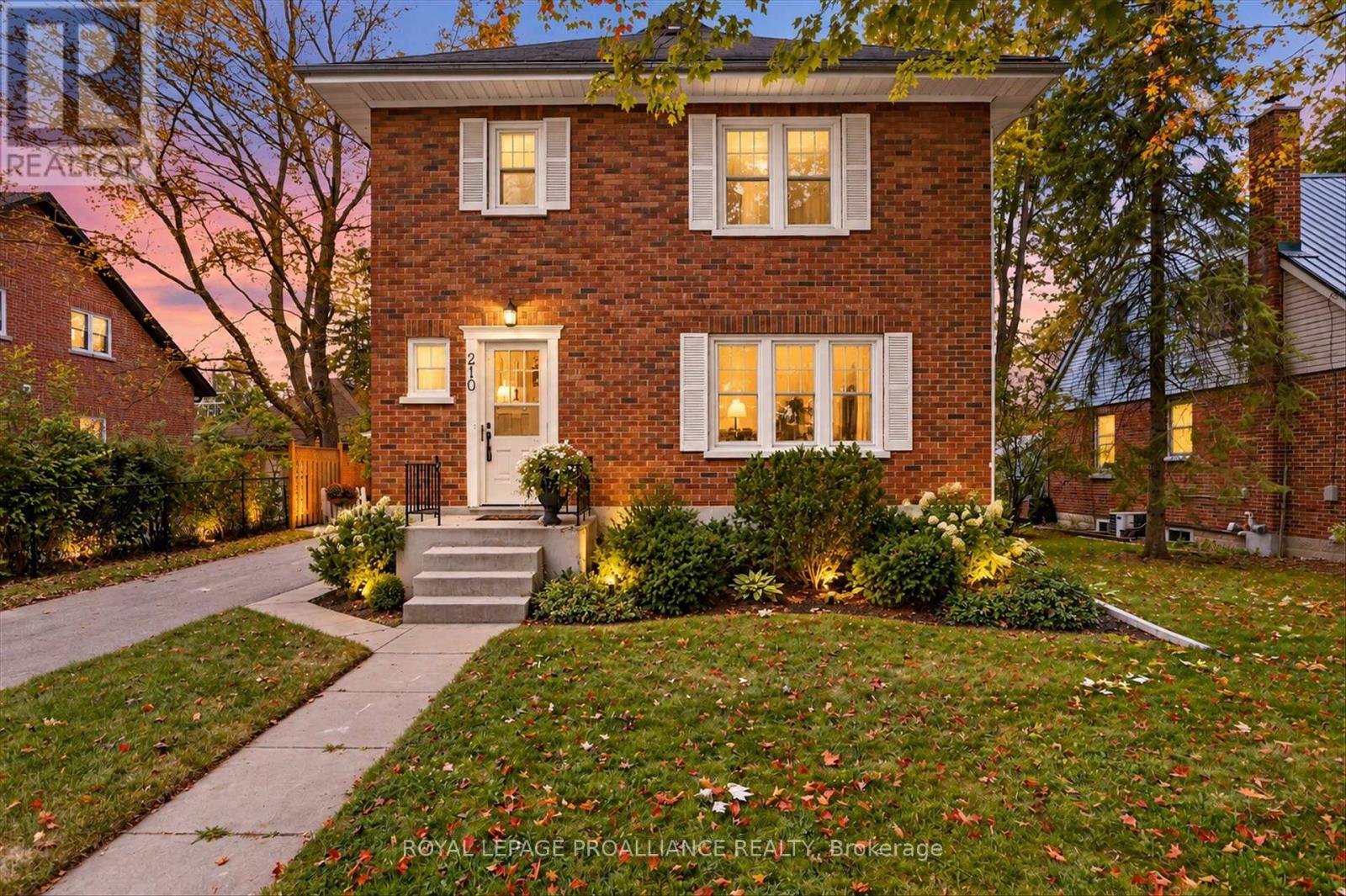 210 ABERDEEN AVENUE, peterborough (northcrest ward 5), Ontario