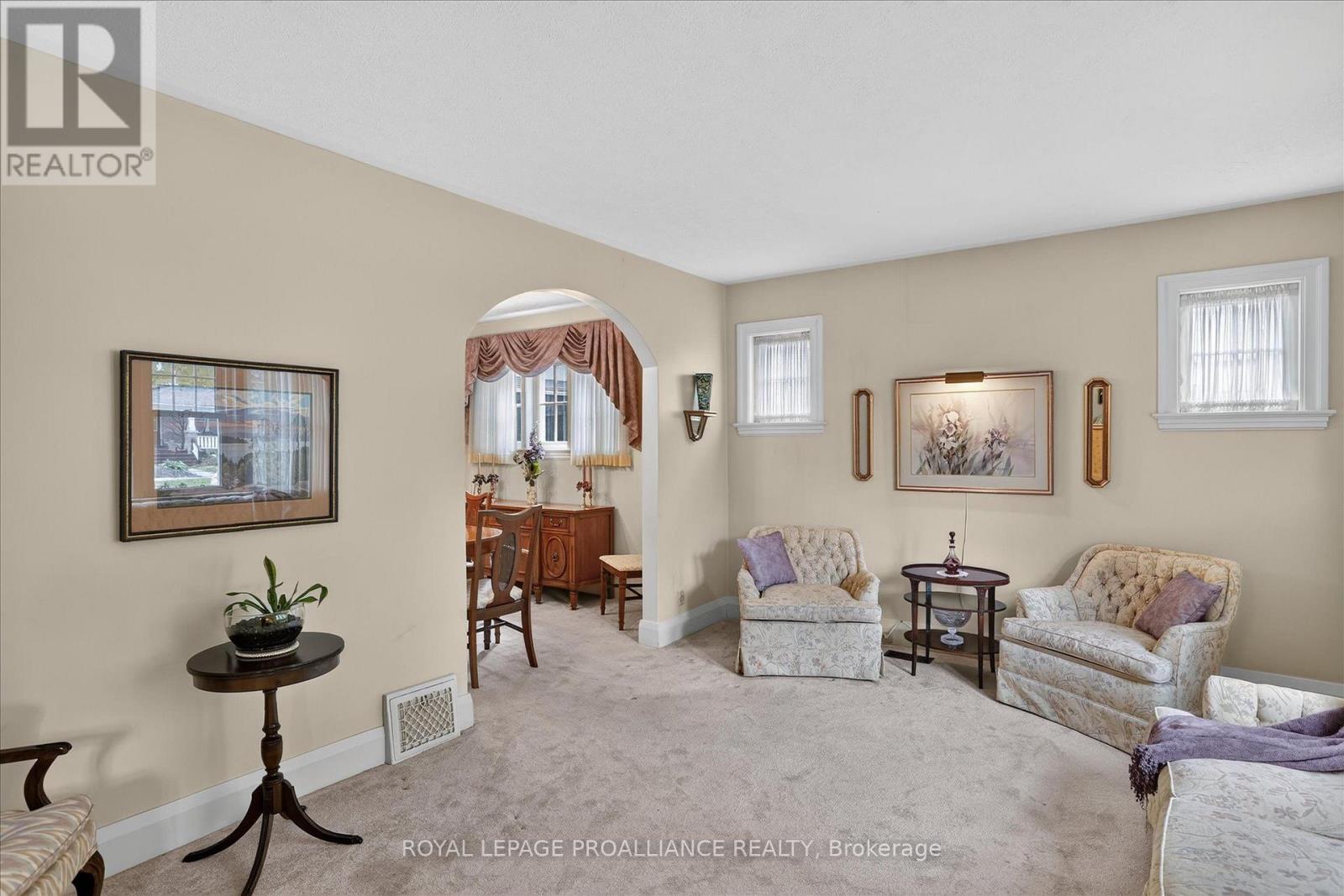 210 Aberdeen Avenue, Peterborough (Northcrest Ward 5), Ontario  K9H 4W8 - Photo 10 - X13791694