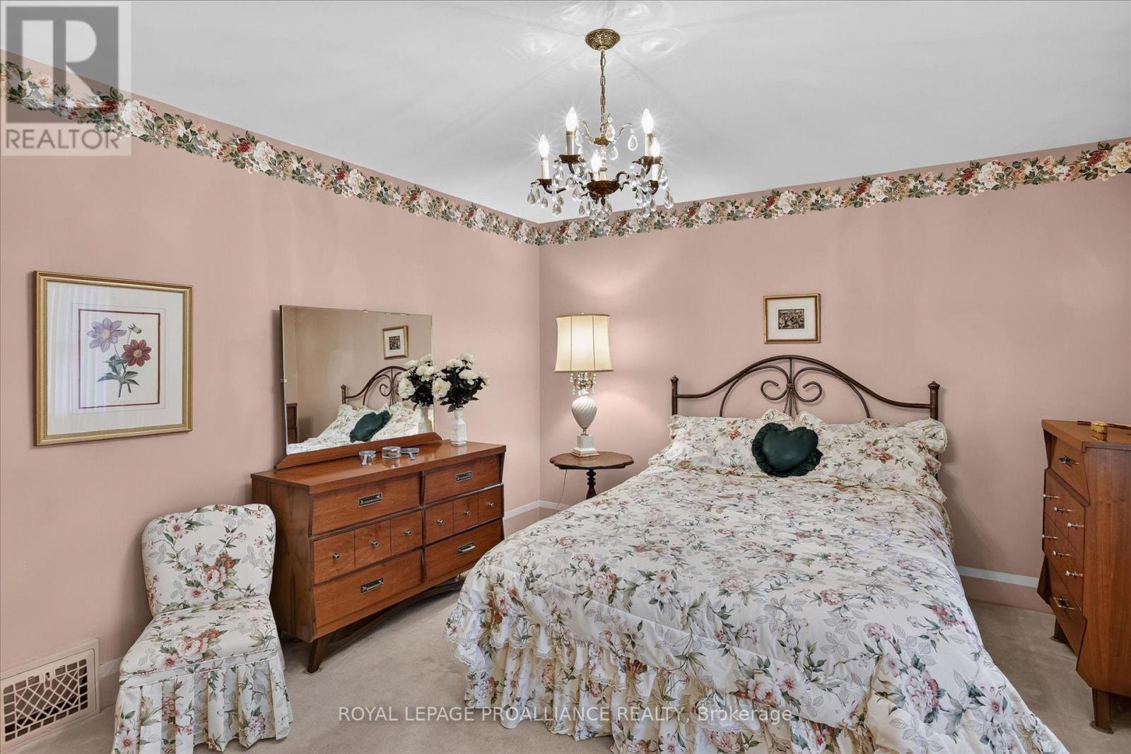210 Aberdeen Avenue, Peterborough (Northcrest Ward 5), Ontario  K9H 4W8 - Photo 29 - X13791694