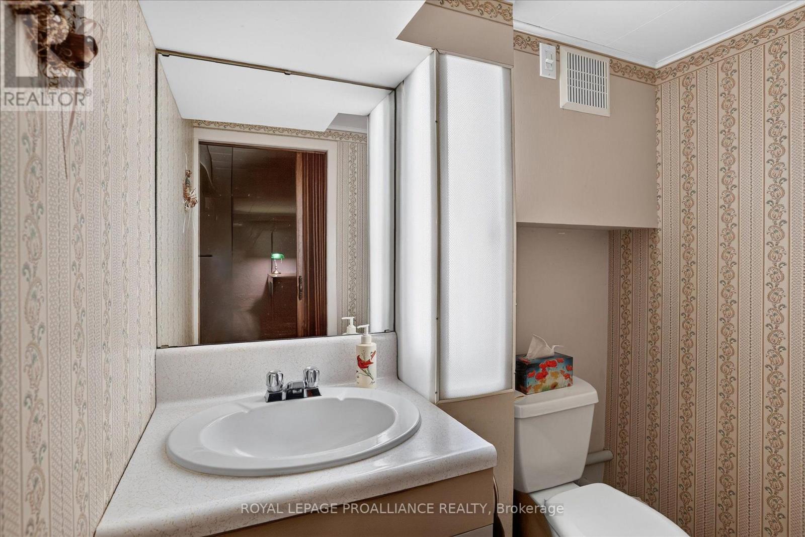 210 Aberdeen Avenue, Peterborough (Northcrest Ward 5), Ontario  K9H 4W8 - Photo 37 - X13791694