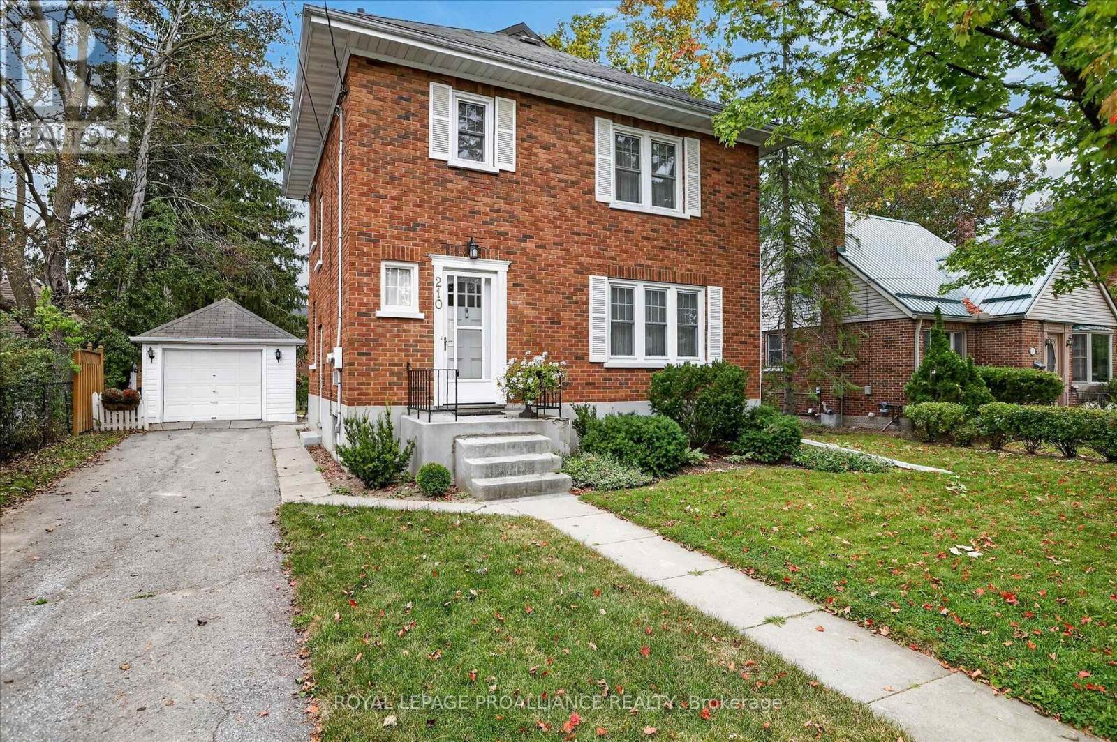 210 Aberdeen Avenue, Peterborough (Northcrest Ward 5), Ontario  K9H 4W8 - Photo 4 - X13791694