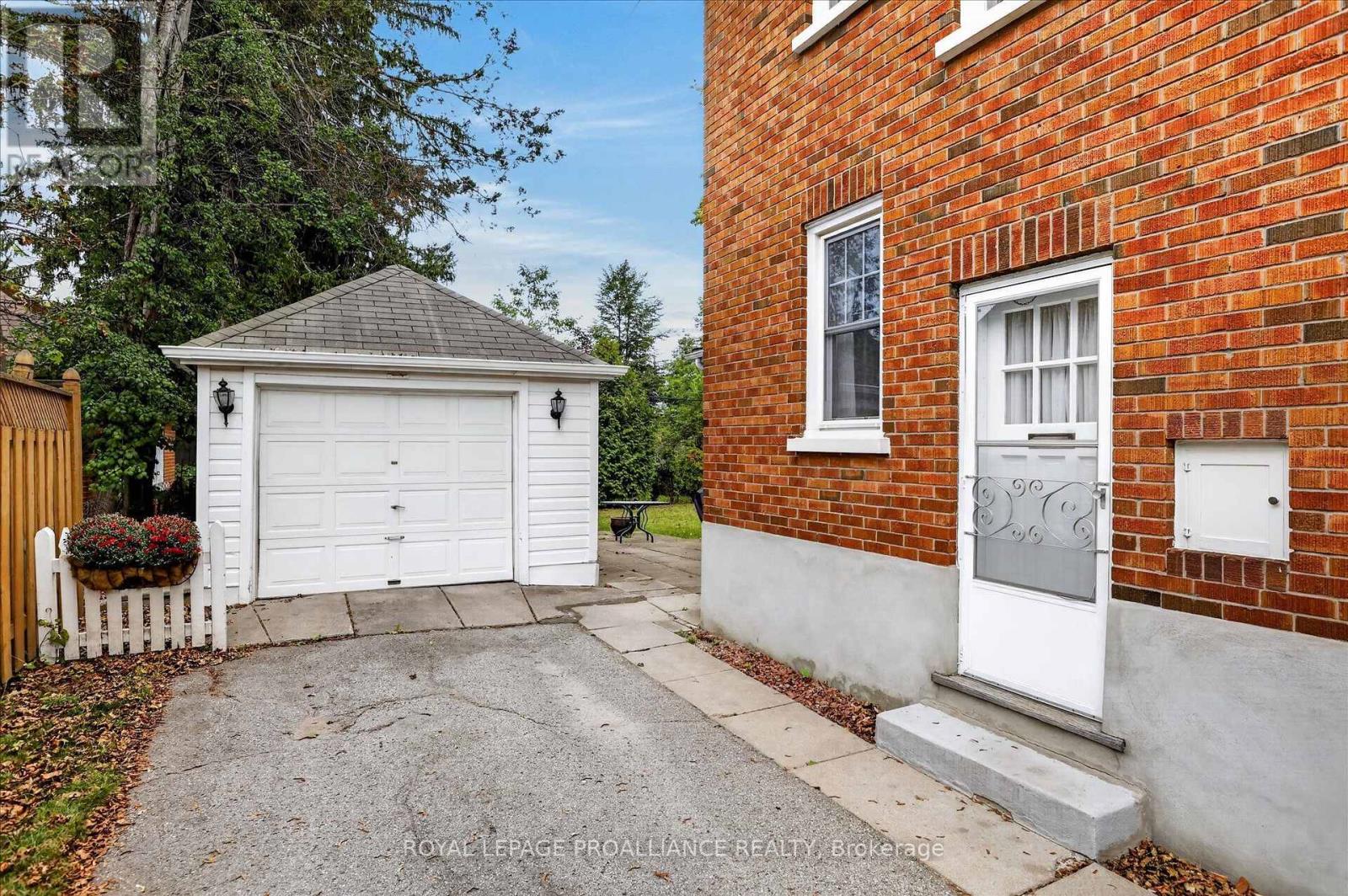 210 Aberdeen Avenue, Peterborough (Northcrest Ward 5), Ontario  K9H 4W8 - Photo 41 - X13791694