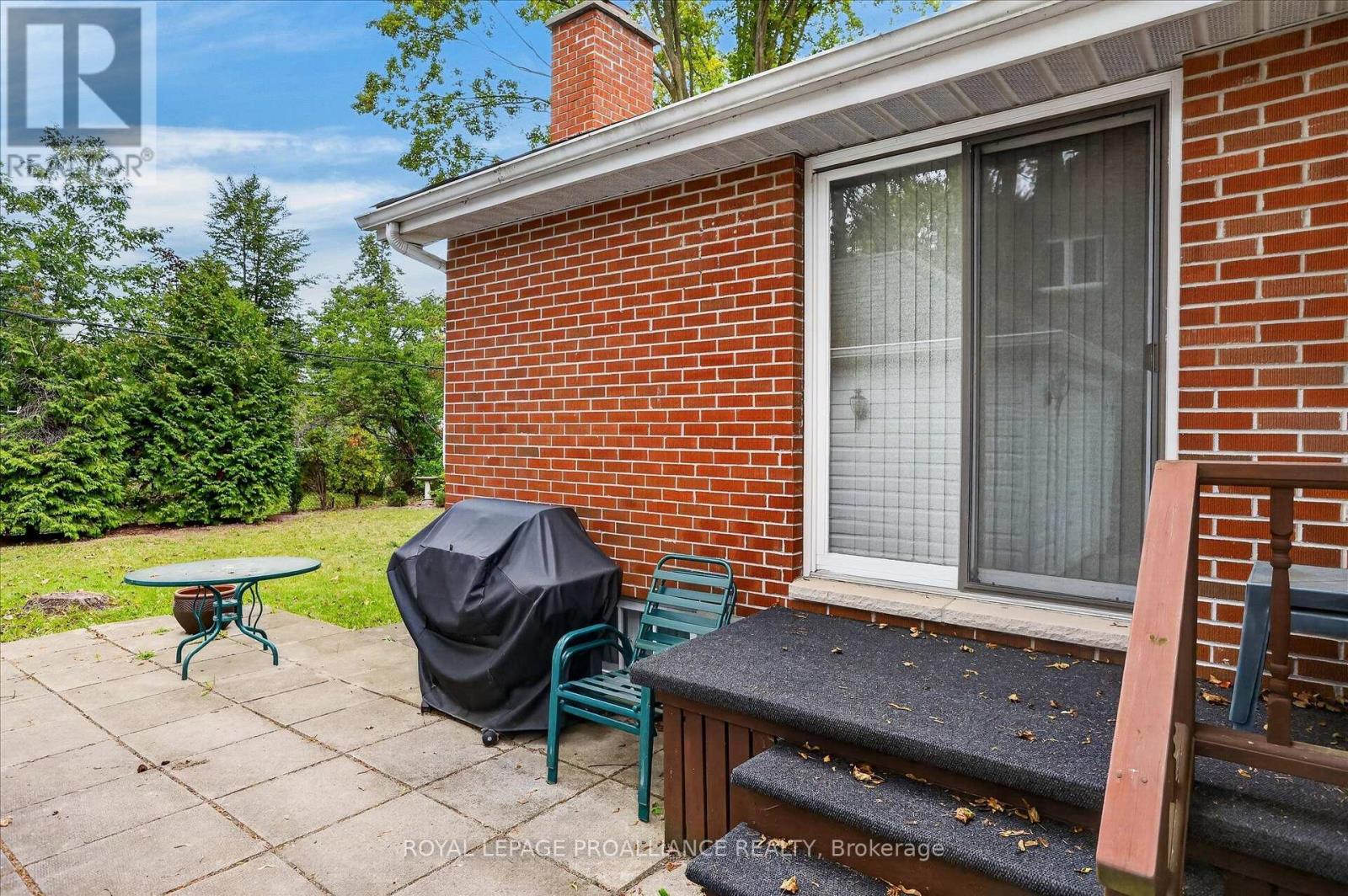 210 Aberdeen Avenue, Peterborough (Northcrest Ward 5), Ontario  K9H 4W8 - Photo 48 - X13791694