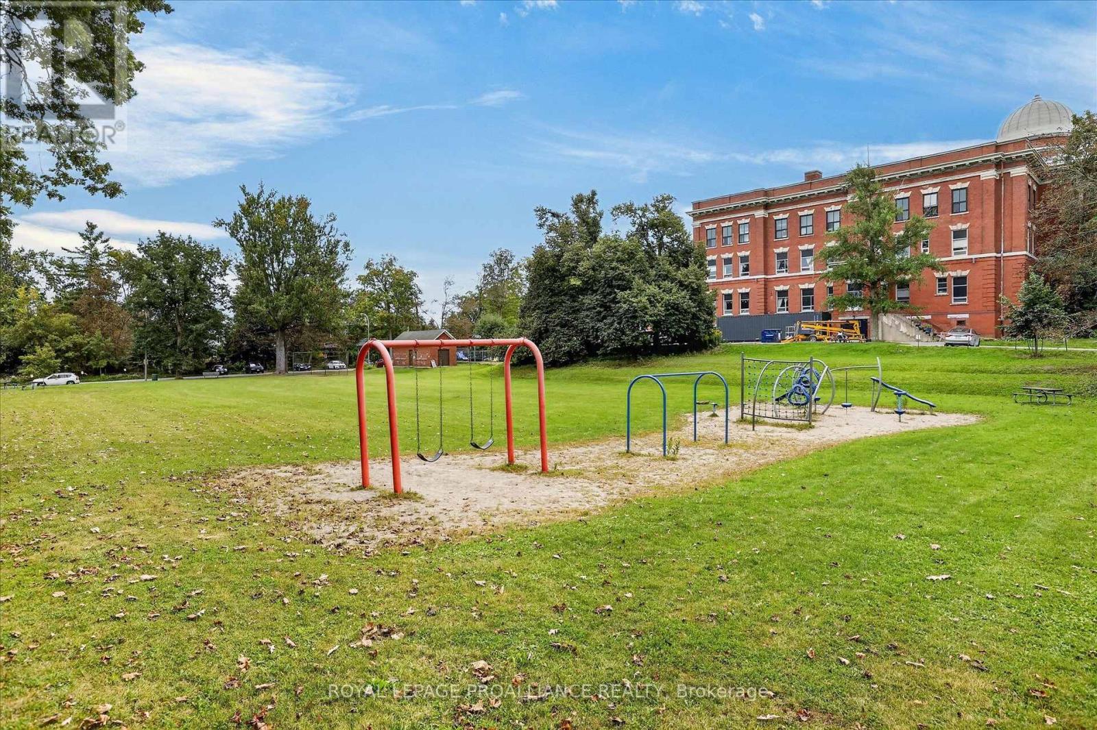 210 Aberdeen Avenue, Peterborough (Northcrest Ward 5), Ontario  K9H 4W8 - Photo 50 - X13791694