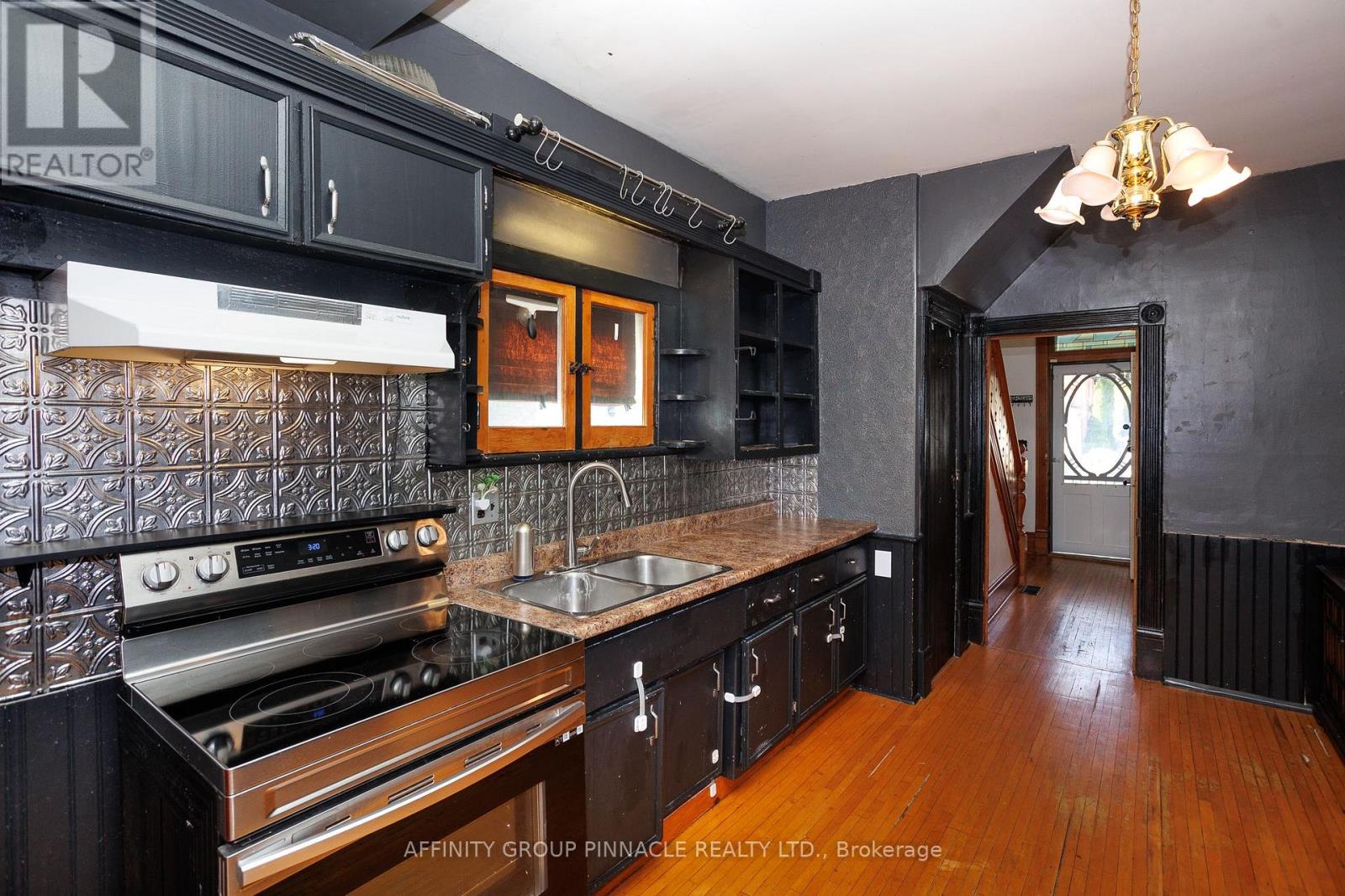71 Glenelg Street W, Kawartha Lakes (Lindsay), Ontario  K9V 2V6 - Photo 9 - X13792466