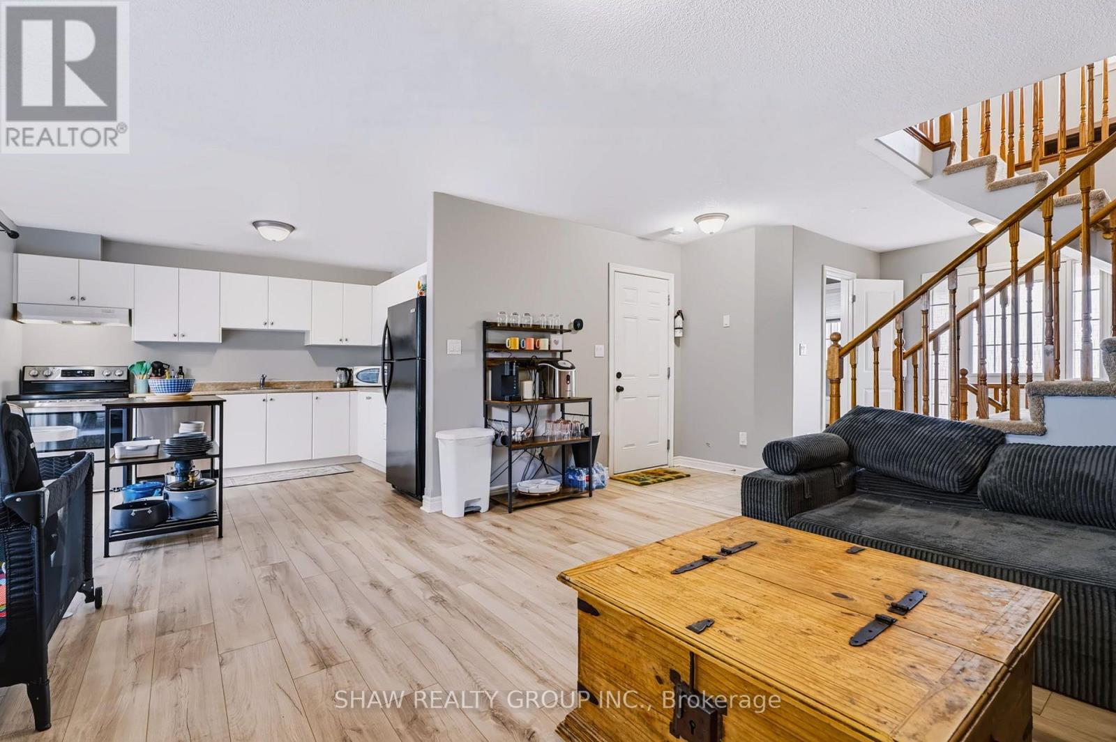 24 Fallingbrook Crescent, Kawartha Lakes (Lindsay), Ontario  K9V 0B3 - Photo 11 - X13792570