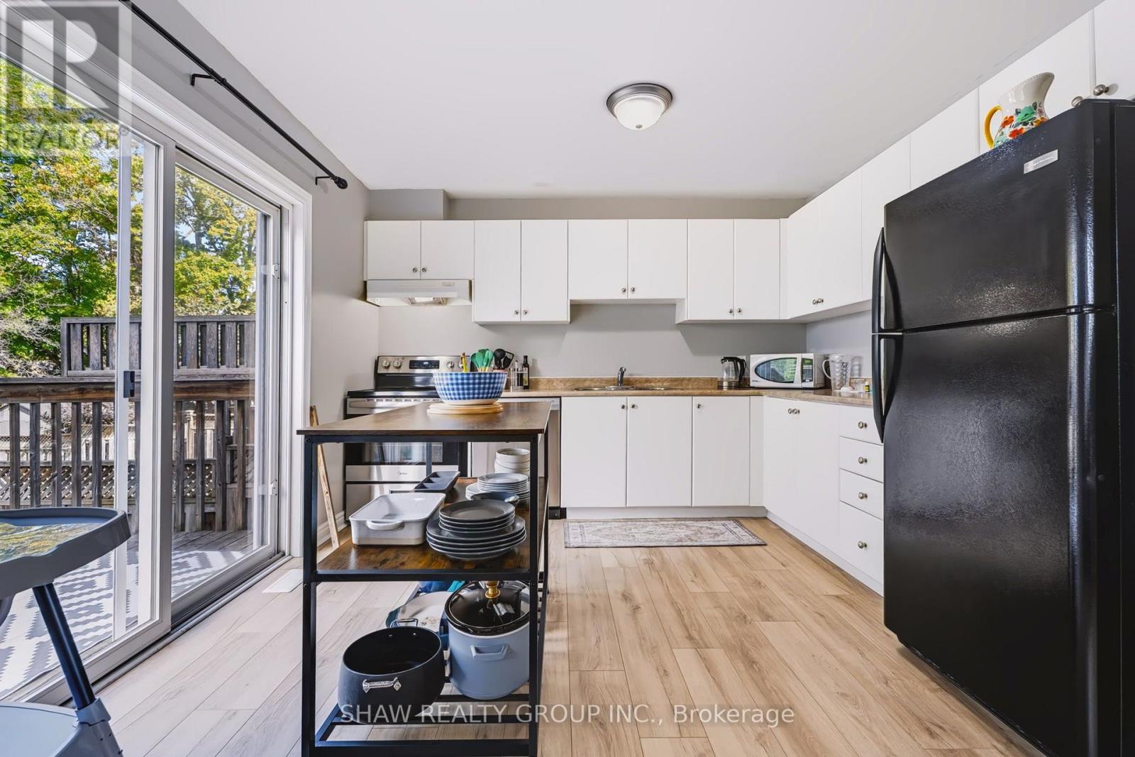 24 Fallingbrook Crescent, Kawartha Lakes (Lindsay), Ontario  K9V 0B3 - Photo 12 - X13792570