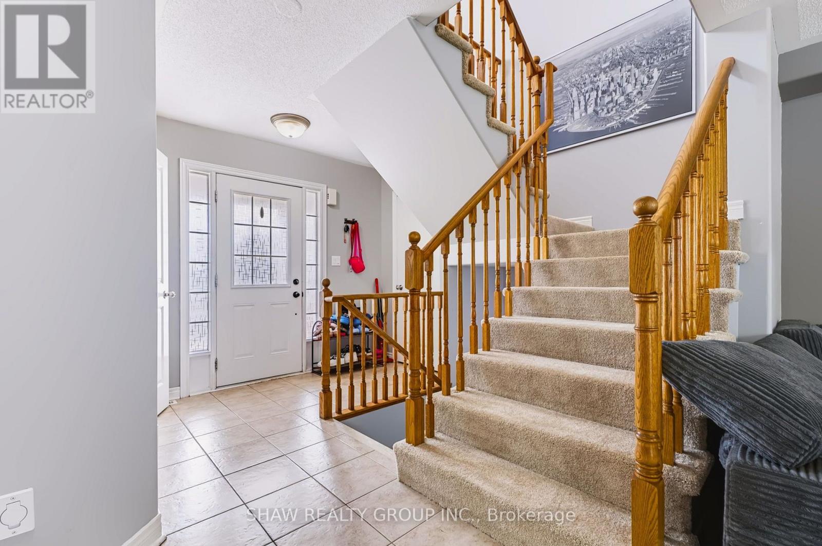 24 Fallingbrook Crescent, Kawartha Lakes (Lindsay), Ontario  K9V 0B3 - Photo 6 - X13792570