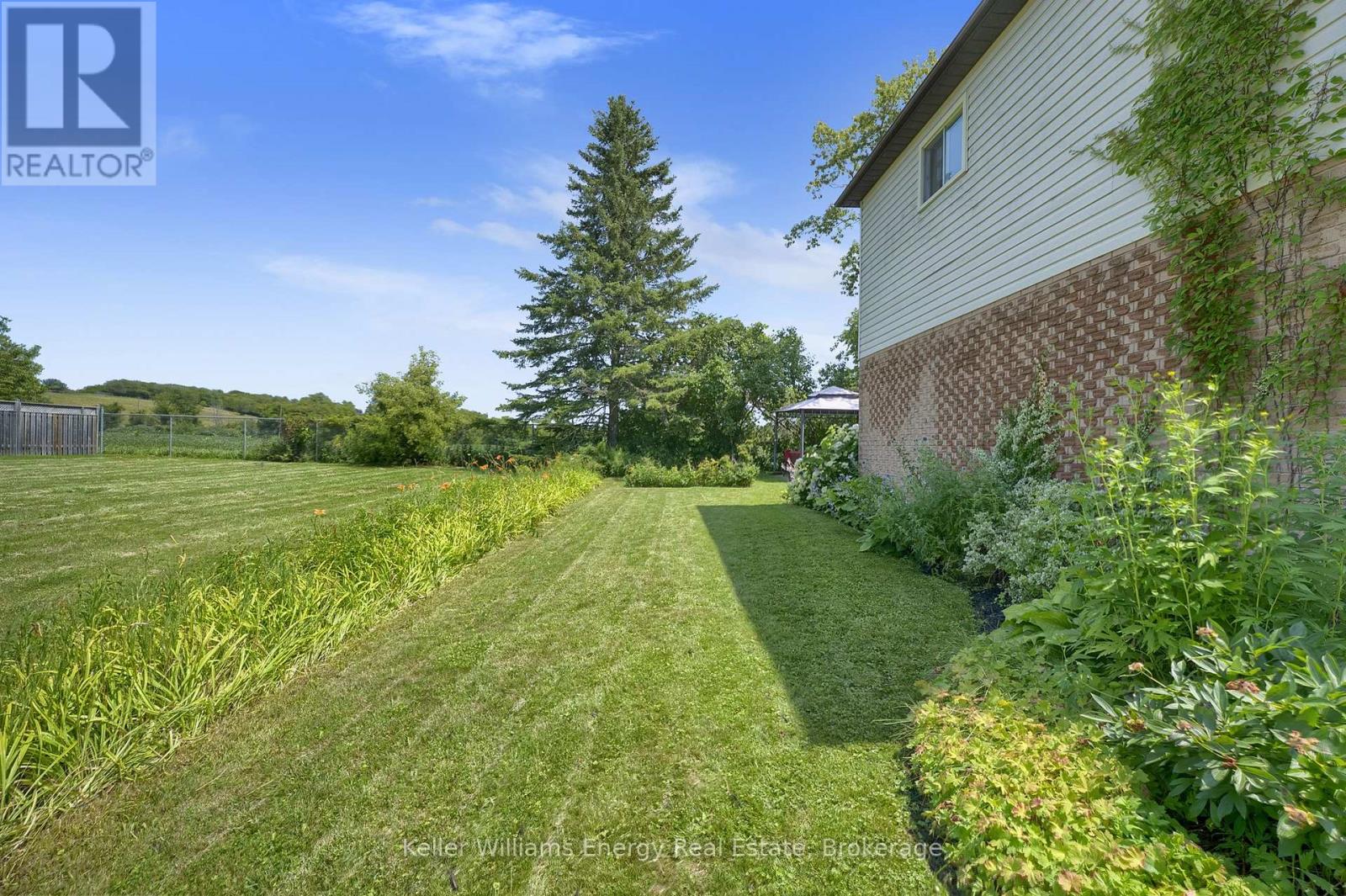 276 Andrew Street, Clarington (Newcastle), Ontario  L1B 1K3 - Photo 4 - E13792686