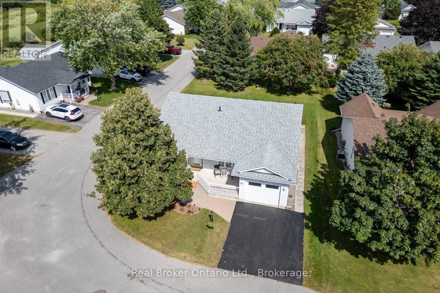 10 Niagara Trail, Clarington (Newcastle), Ontario  L1B 1A2 - Photo 3 - E13792824