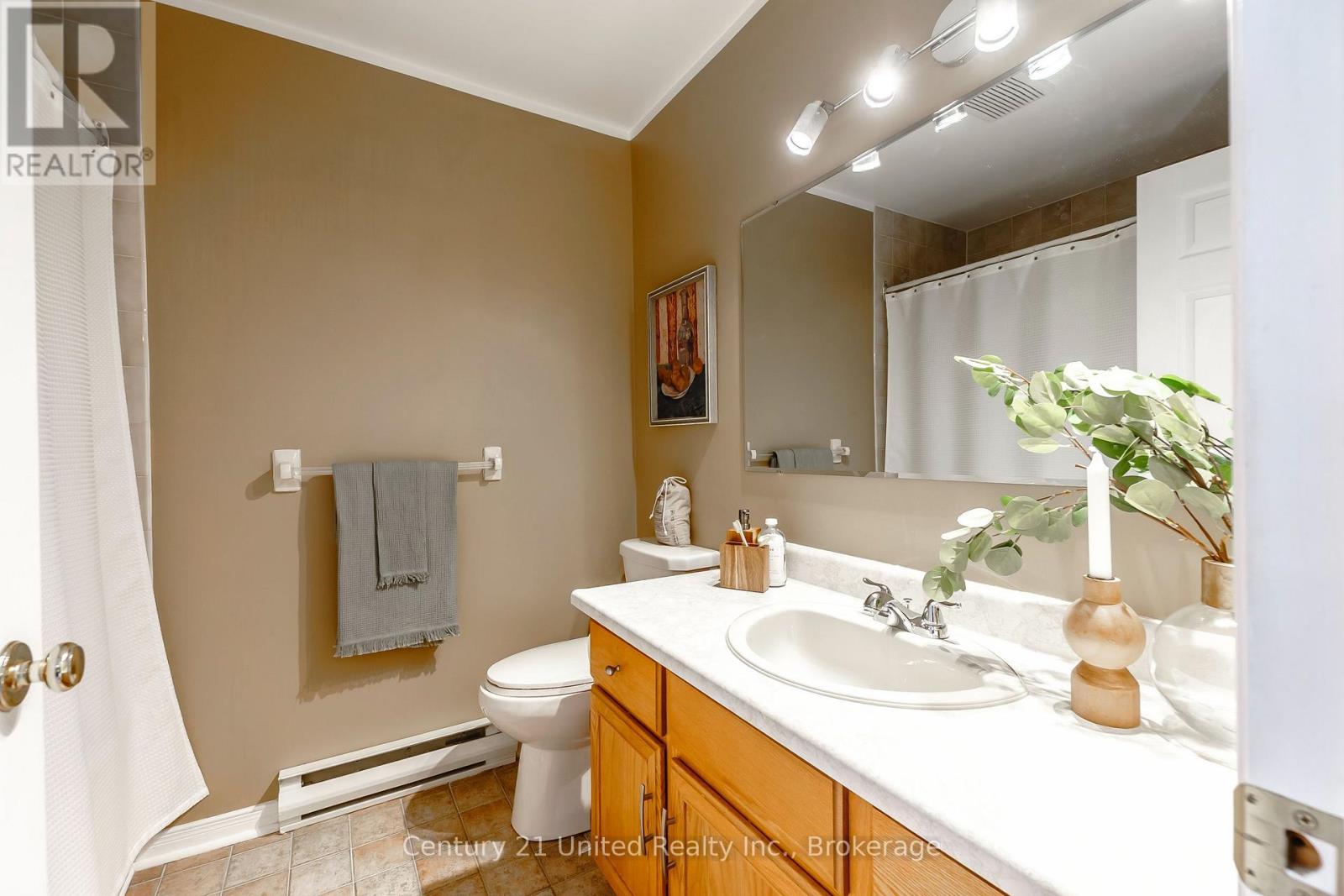 15 - 36 Champlain Crescent, Peterborough (Northcrest Ward 5), Ontario  K9L 1T1 - Photo 29 - X13792772