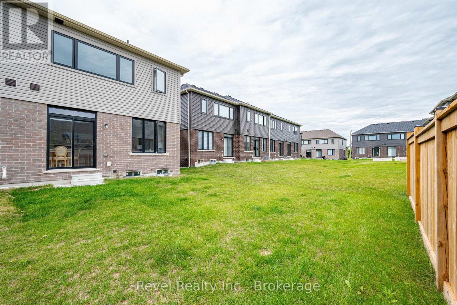 38 Hickey Lane, Kawartha Lakes (Lindsay), Ontario  K9V 1T9 - Photo 36 - X13792820