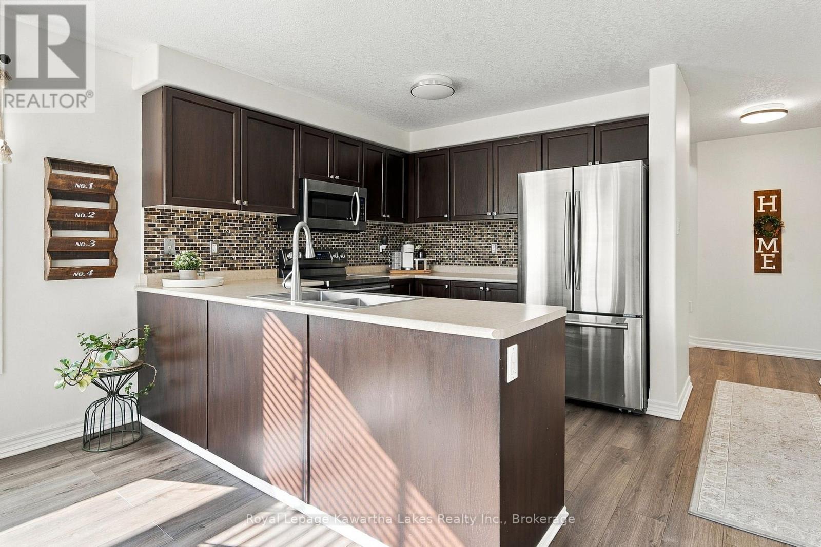 12 Lucas Crescent, Kawartha Lakes (Lindsay), Ontario  K9V 0C5 - Photo 11 - X13793082
