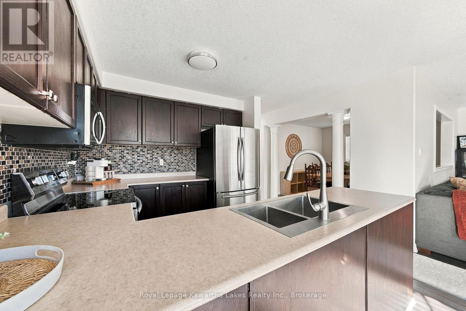 12 Lucas Crescent, Kawartha Lakes (Lindsay), Ontario  K9V 0C5 - Photo 17 - X13793082